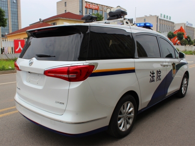 别克GL8指挥车